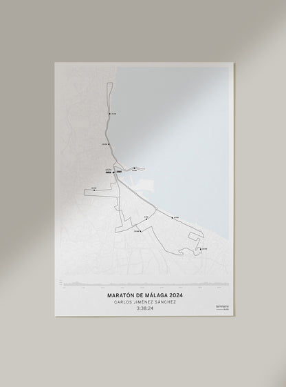 Póster del Maratón de Málaga personalizable con nombre y tiempo de carrera